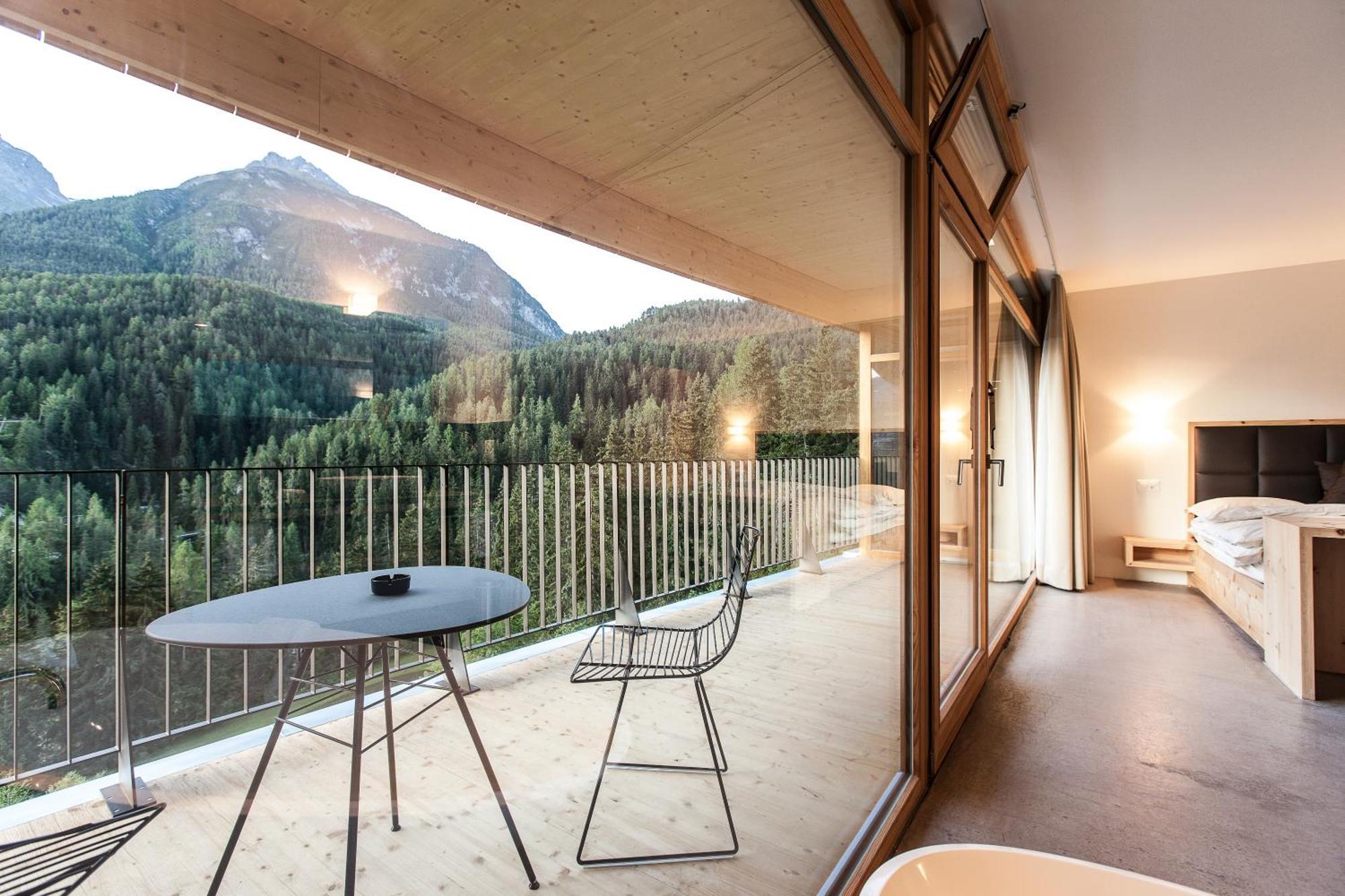 Hotel Arnica Scuol - Adults Only Quarto foto