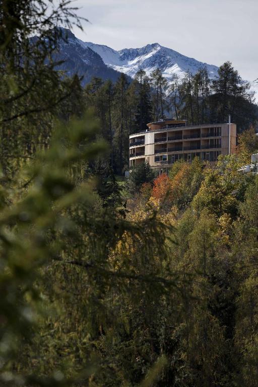 Hotel Arnica Scuol - Adults Only Exterior foto