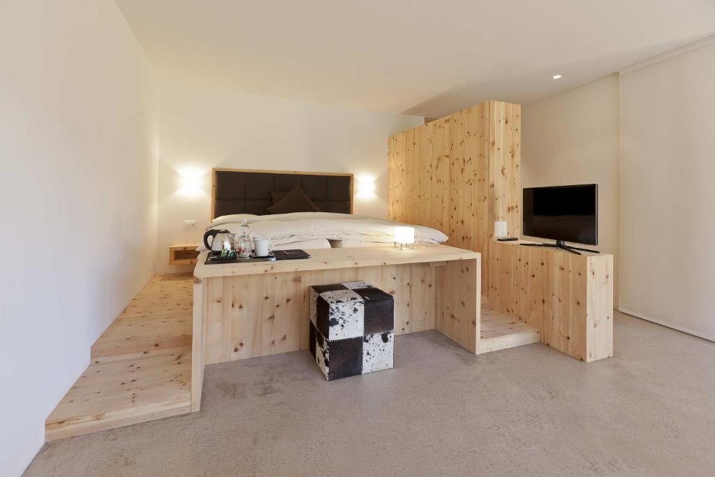 Hotel Arnica Scuol - Adults Only Quarto foto